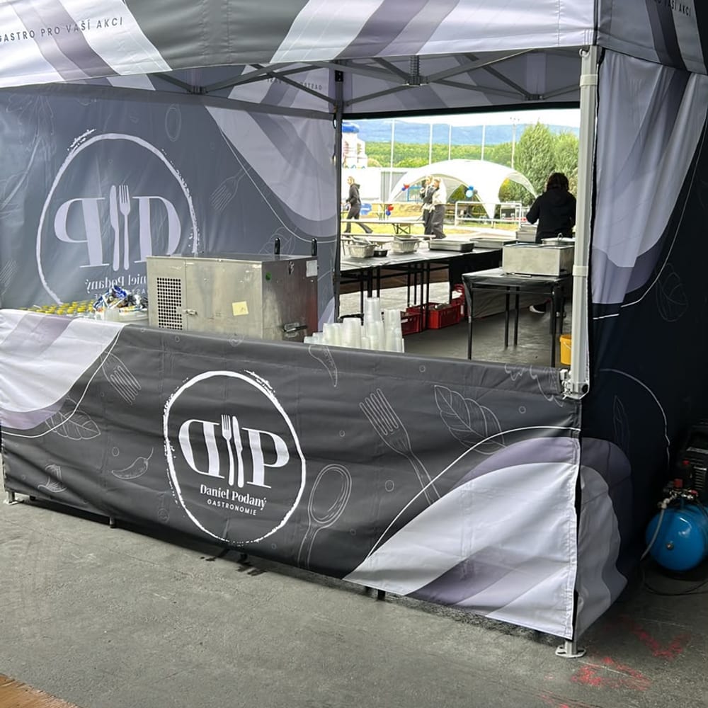 Streetfood stánek Daniela Podaného na akci